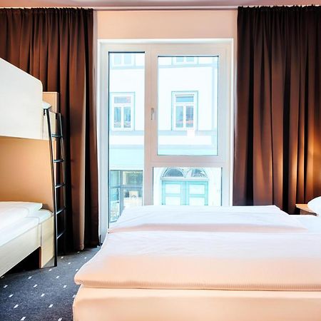 B&B Hotel Айзенах Екстериор снимка